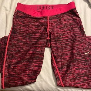 Nike 7/8th length leggings. Great condition.
